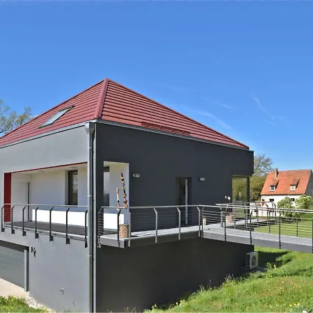 Apartment Near The Forest